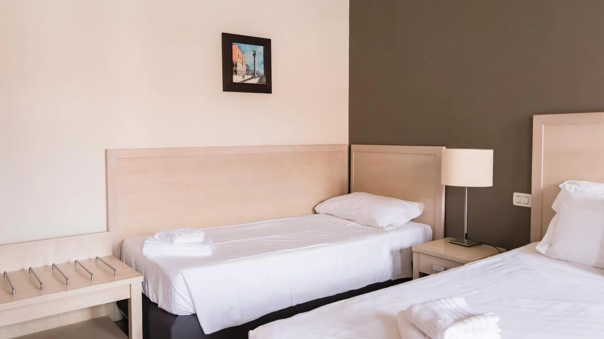 Hotel Casanova Ai Tolentini Venecia 2*,
