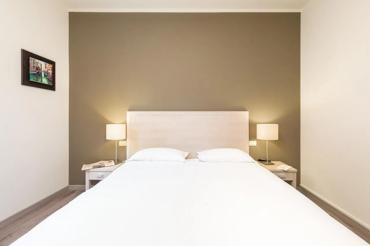 Hotel Casanova Ai Tolentini Venecia Pensión