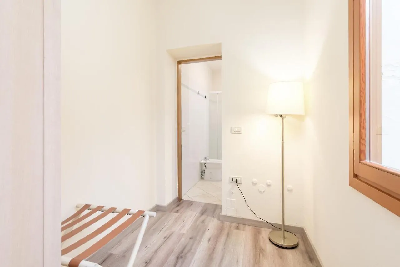 ** Pensión Hotel Casanova Ai Tolentini Venecia Italia