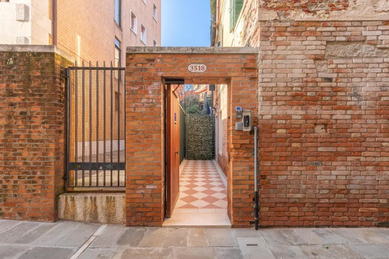 Casanova Ai Tolentini Hotel Venice 2*,  Italy
